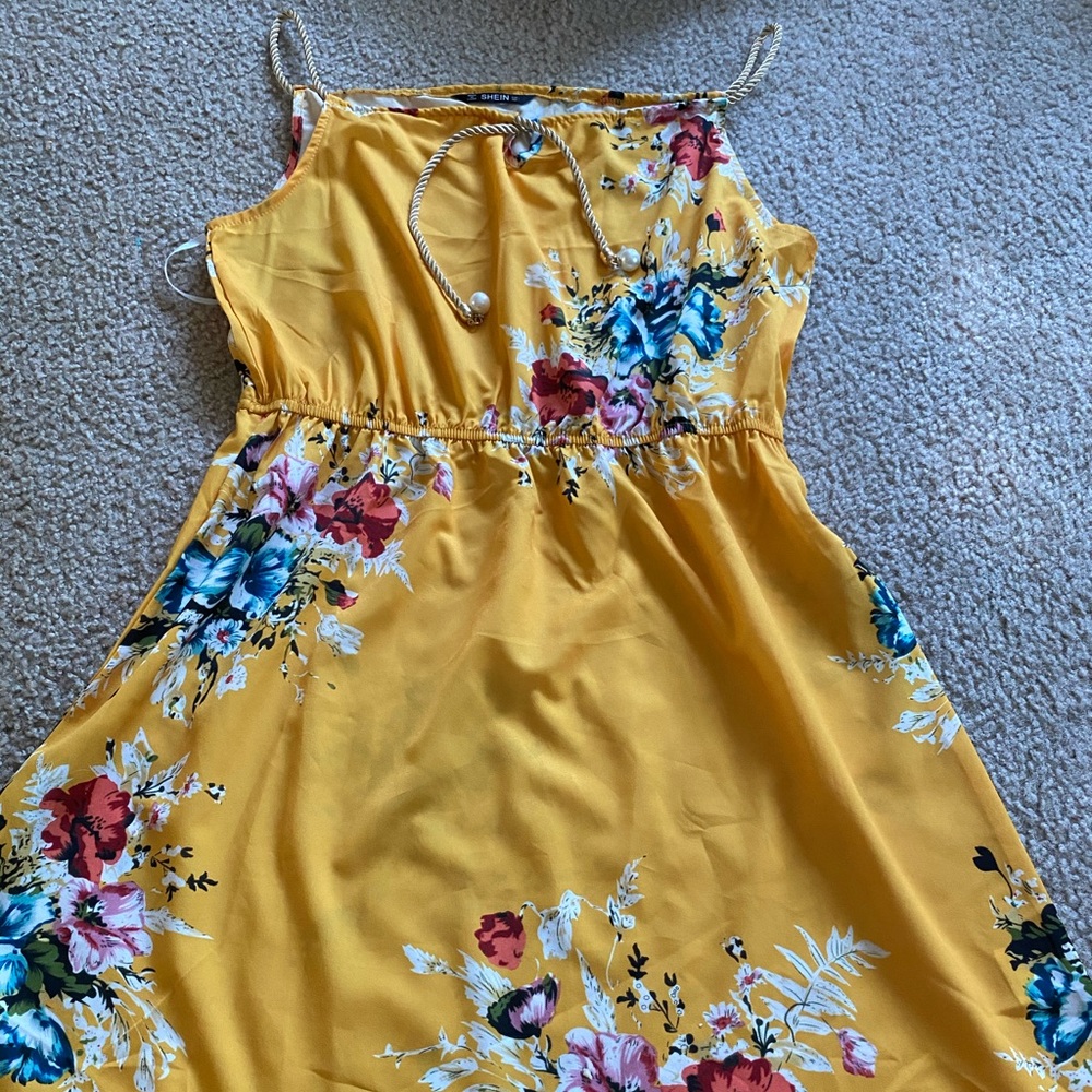 Yellow floral dress, L